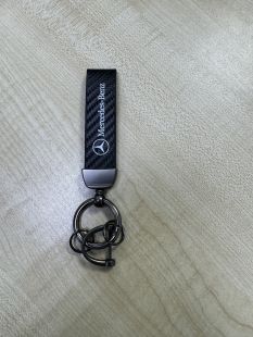Брелок на ключ mercedes